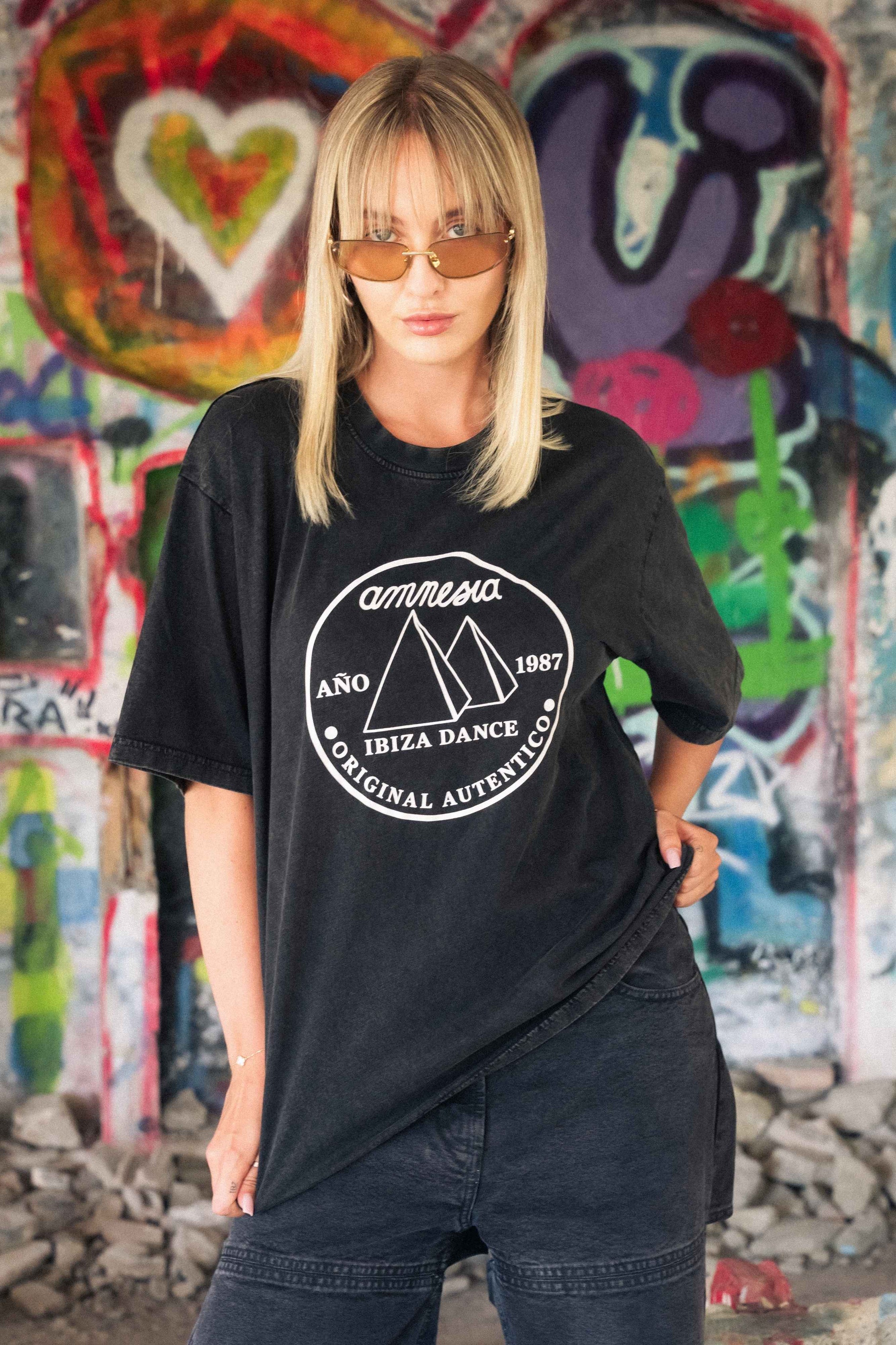 AMNESIA 1987 VINTAGE T-SHIRT